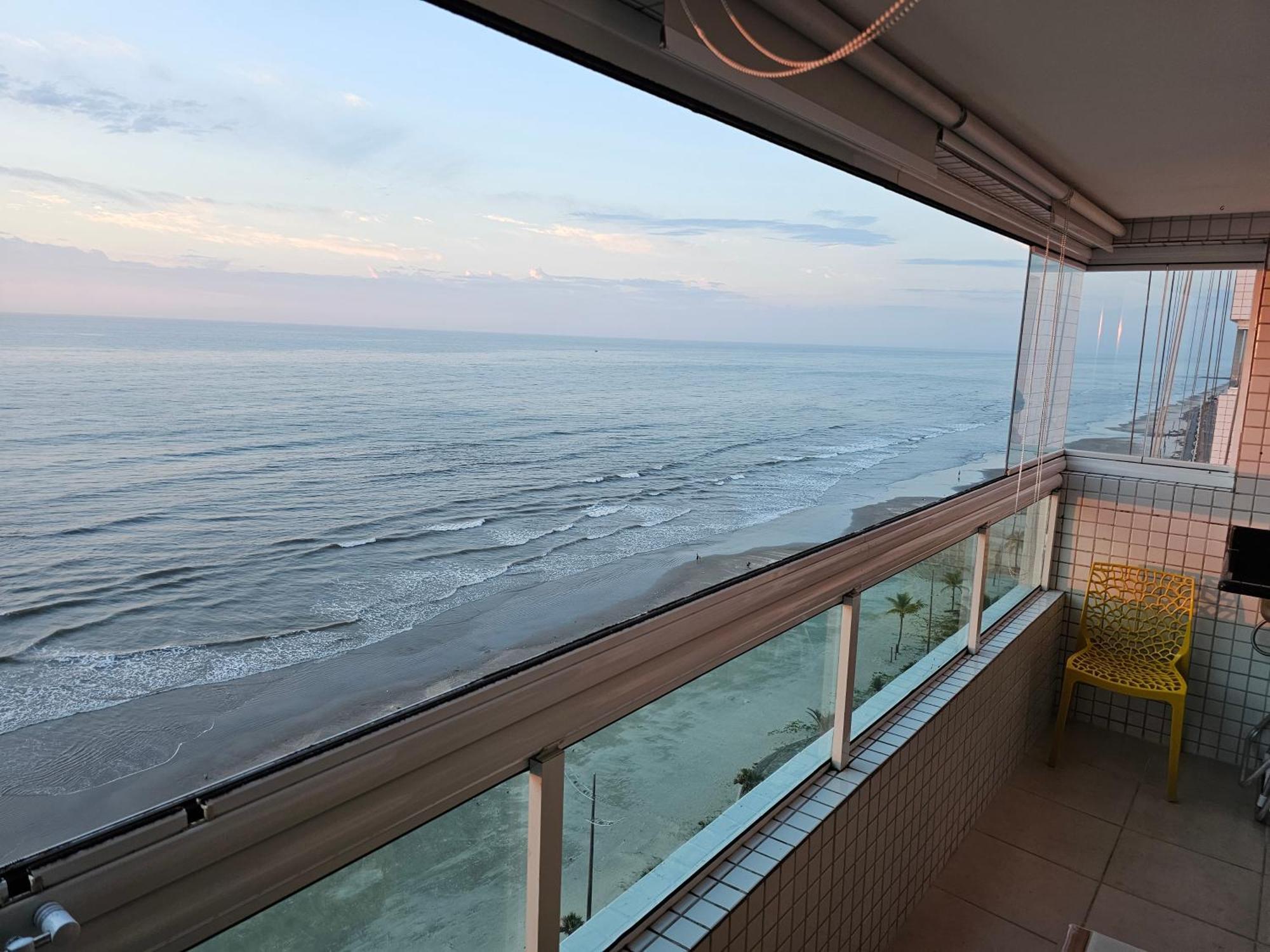 Apartamento Frente Mar Pe Na Areia Praia Grande  Exterior photo